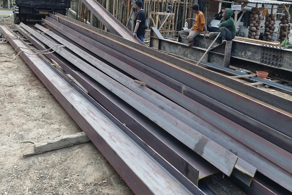 balok baja bentang 12 meter